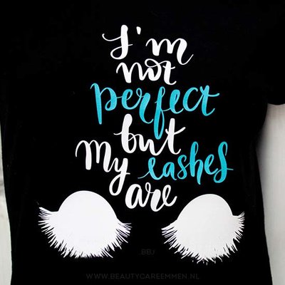 Zwart T-shirt not perfect lashes are wit-turquoise